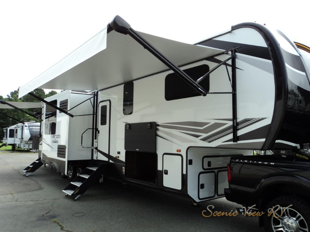 Venom Luxury Fifth Wheel Toy Haulers